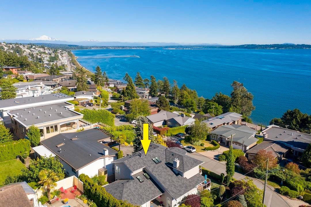 Main Photo: 14357 SUNSET Drive: White Rock House for sale in "Marine Drive West Hillside" (South Surrey White Rock)  : MLS®# R2710821