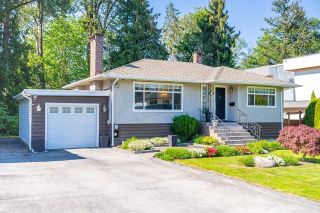 Photo 3: 4359 WILDWOOD Crescent in Burnaby: Garden Village House for sale (Burnaby South)  : MLS®# R2778132