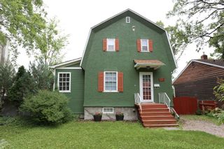 Main Photo: 834 Oakenwald Avenue in Winnipeg: Fort Garry Single Family Detached for sale (1J)  : MLS®# 1718606