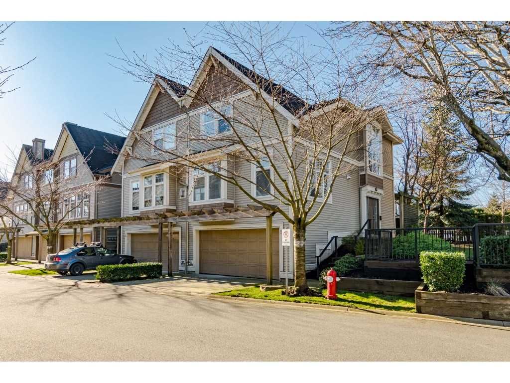 Main Photo: 5 6588 188 Street in Surrey: Cloverdale BC Townhouse for sale in "HILLCREST PLACE" (Cloverdale)  : MLS®# R2532394