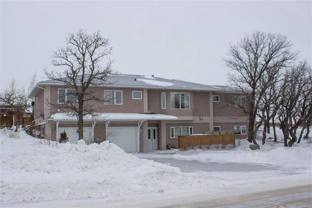 Main Photo: 2 Junco Drive in Morden: House for sale : MLS®# 202401314