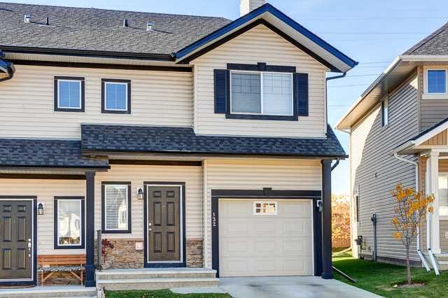 Main Photo: 132 ROCKYSPRING Grove NW in Calgary: Rocky Ridge Ranch Townhouse for sale : MLS®# C3640218