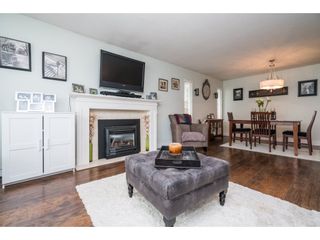 Photo 6: 20440 WALNUT Crescent in Maple Ridge: Southwest Maple Ridge House for sale : MLS®# R2164785