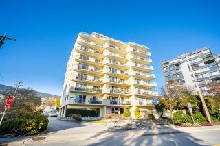 Photo 1: 704 2187 BELLEVUE Avenue in West Vancouver: Dundarave Condo for sale in "Surfside Towers" : MLS®# R2877026