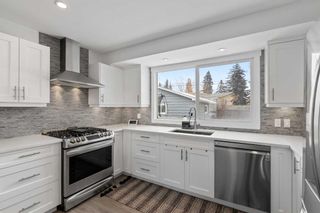 Photo 10: 5620 37 Street SW in Calgary: Lakeview Detached for sale : MLS®# A2106931