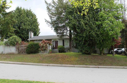 Main Photo: 2001 MONTEREY Avenue in Coquitlam: Central Coquitlam House for sale : MLS®# R2058000