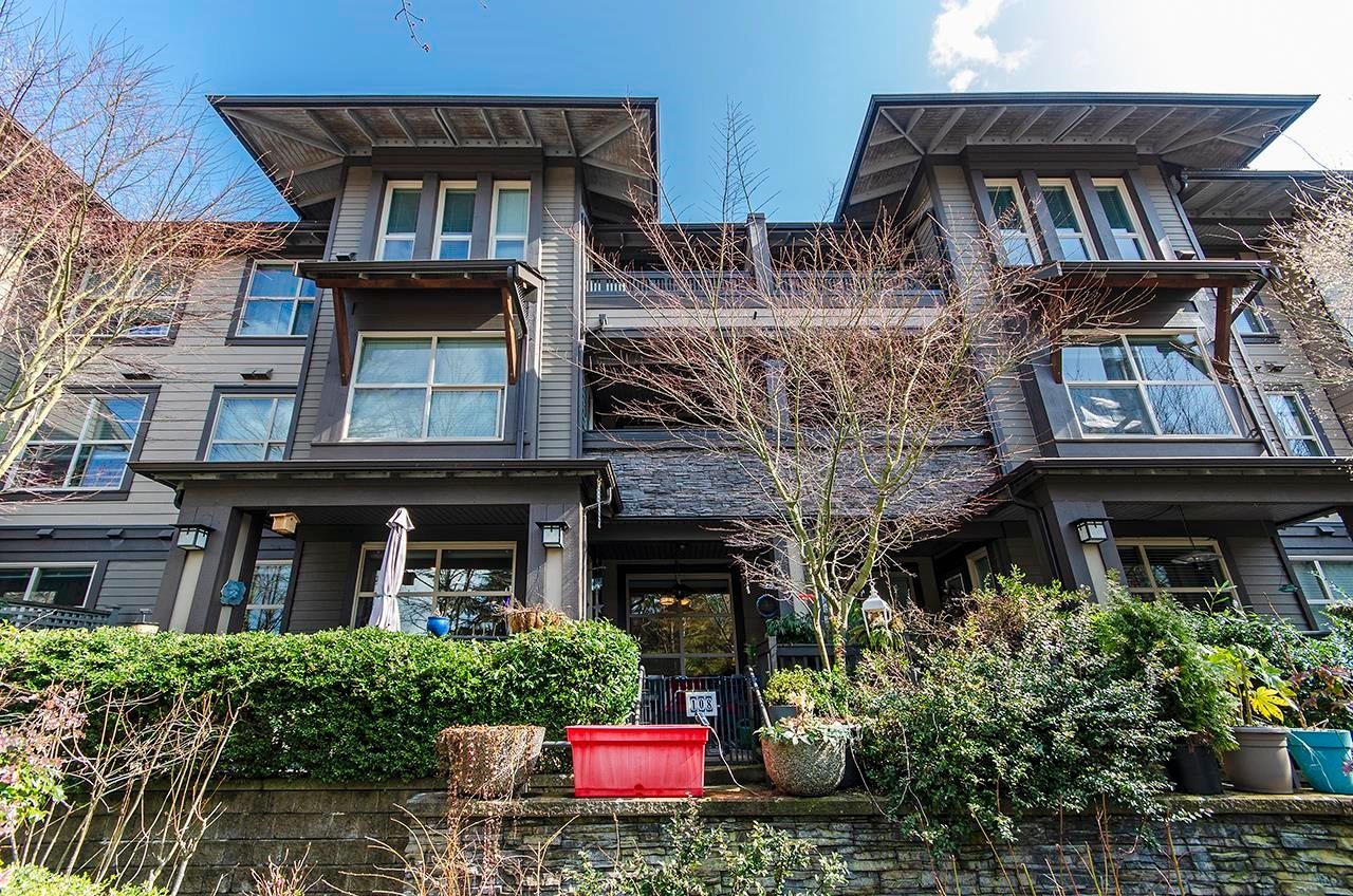 Main Photo: 108 1468 ST. ANDREWS Avenue in North Vancouver: Central Lonsdale Townhouse for sale : MLS®# R2760438