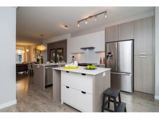 Photo 2: 29 1320 RILEY Street in Coquitlam: Burke Mountain Townhouse for sale in "RILEY" : MLS®# V1093490