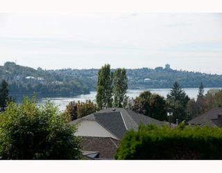 Photo 10: 303 ROCHE POINT Drive in North Vancouver: Roche Point House for sale : MLS®# V789231