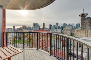 Photo 7: 2110 128 W CORDOVA Street in Vancouver: Downtown VW Condo for sale in "WOODWARDS W43" (Vancouver West)  : MLS®# R2394432