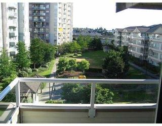 Photo 1: 401 3480 Yardley Avenue in Vancouver: Collingwood VE Condo for sale (Vancouver East)  : MLS®# V750829