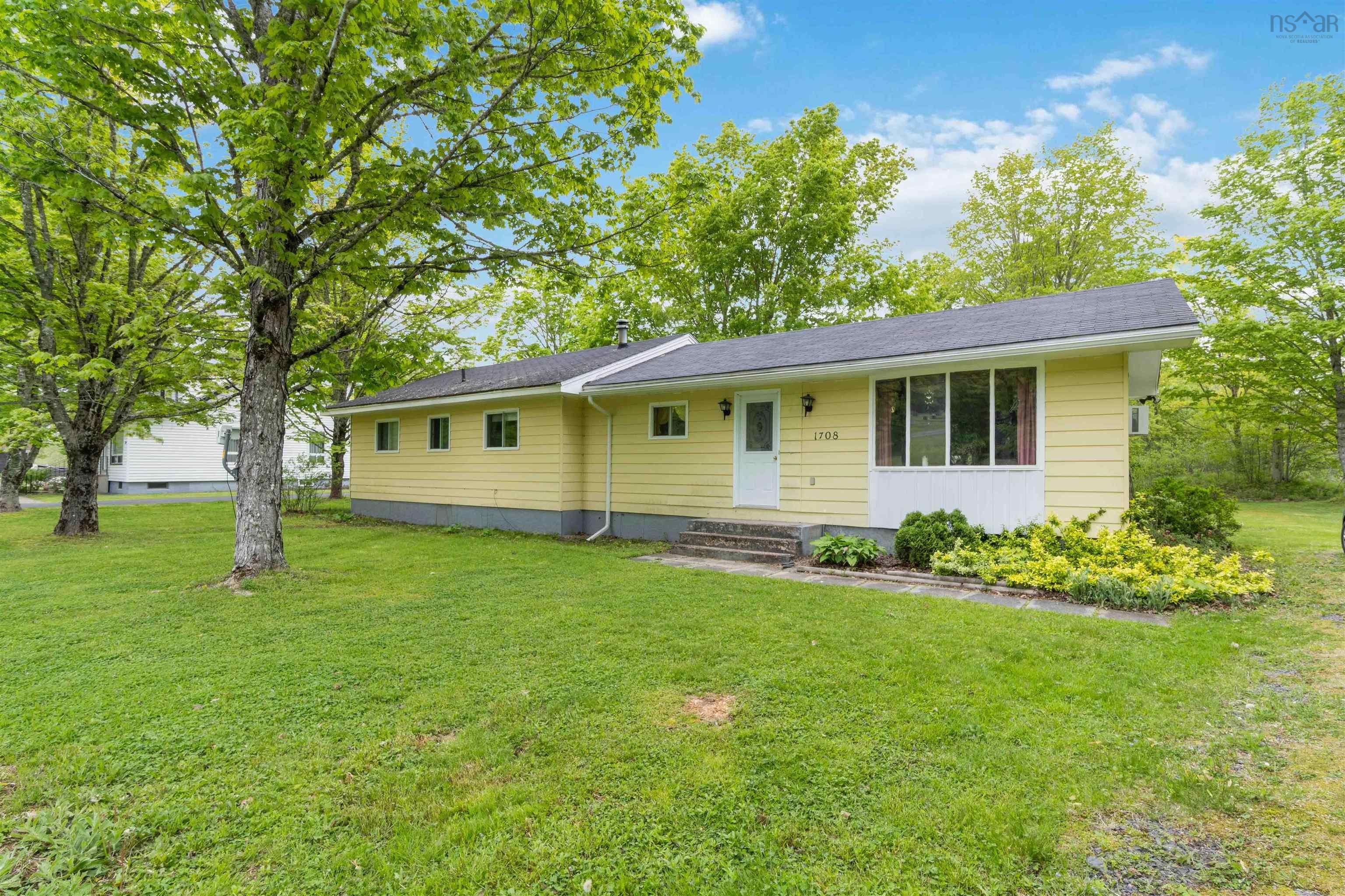 Main Photo: 1708 Hibernia Road in Caledonia: 406-Queens County Residential for sale (South Shore)  : MLS®# 202211938