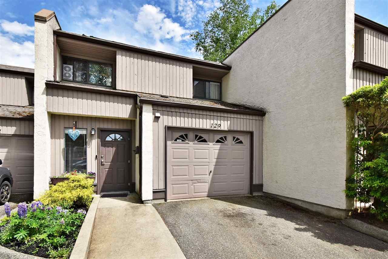 Main Photo: 129 3455 WRIGHT Street in Abbotsford: Abbotsford East Townhouse for sale in "Laburnum Mews" : MLS®# R2460177