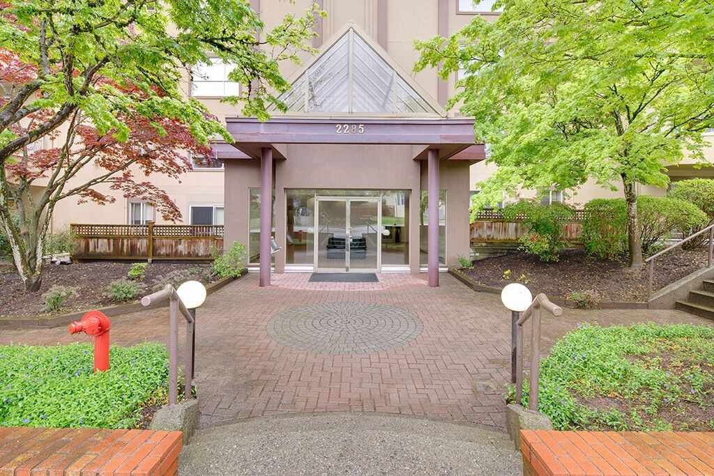 Main Photo: 209 2285 PITT RIVER Road in Port Coquitlam: Central Pt Coquitlam Condo for sale in "SHAUGHNESSY MANOR" : MLS®# R2163770
