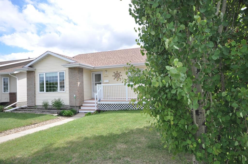 Main Photo: : Lacombe Detached for sale : MLS®# A2051213