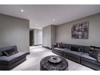 Photo 25: 2763 CANNON Road NW in Calgary: Charleswood House for sale : MLS®# C4091445