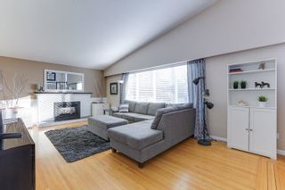 Photo 5: 1527 BALMORAL Avenue in Coquitlam: Harbour Place House for sale : MLS®# R2647698