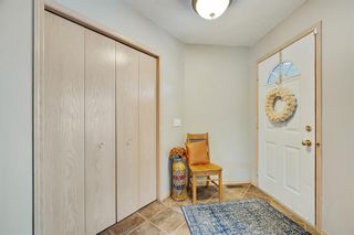 Photo 3: 176 Hawkmount Close NW in Calgary: Hawkwood Detached for sale : MLS®# A2015134