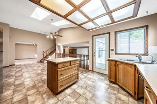 Photo 8: 254 Wood Valley Place SW in Calgary: Woodbine Detached for sale : MLS®# A1250446