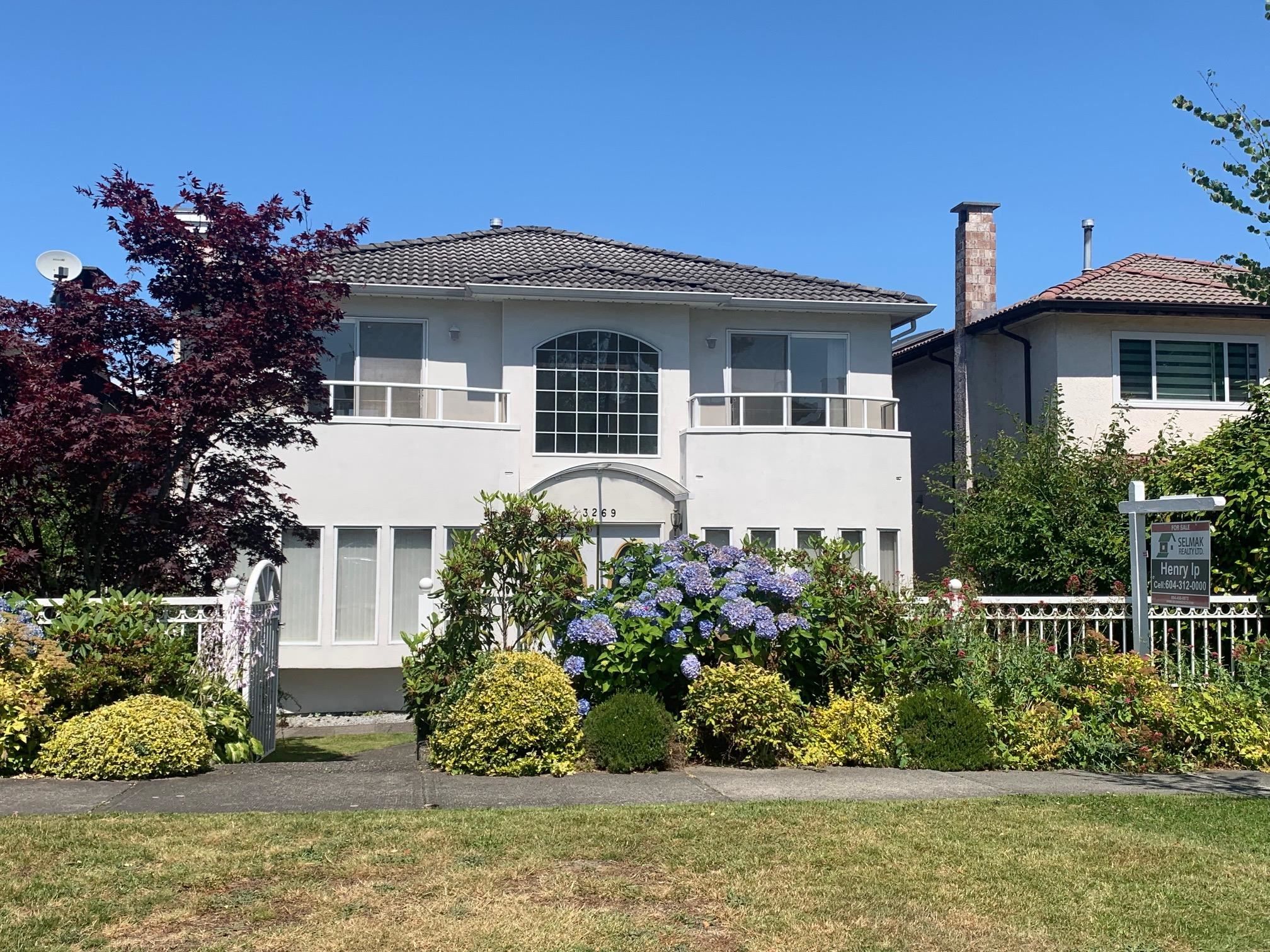 Main Photo: 3269 E 16TH Avenue in Vancouver: Renfrew Heights House for sale (Vancouver East)  : MLS®# R2708620