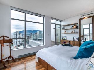 Photo 9: PH3 1050 SMITHE Street in Vancouver: West End VW Condo for sale in "STERLING" (Vancouver West)  : MLS®# R2495075
