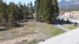 Photo 6: 7483 SUN VALLEY PLACE in Radium Hot Springs: Condo for sale : MLS®# 2470010