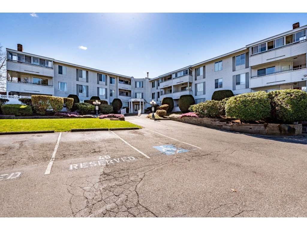 Photo 1: Photos: 107 32950 AMICUS Place in Abbotsford: Central Abbotsford Condo for sale in "Haven" : MLS®# R2566558