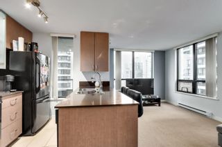 Photo 3: 1507 909 MAINLAND Street in Vancouver: Yaletown Condo for sale in "YALETOWN PARK 1 & 2" (Vancouver West)  : MLS®# R2748092
