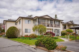 Photo 2: 32 6467 197 Street in Langley: Willoughby Heights Townhouse for sale in "Willow Park Estates" : MLS®# R2871232