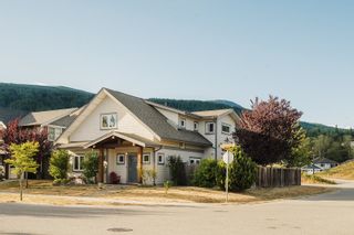 Photo 40: 1032 WOODSWORTH Road in Gibsons: Gibsons & Area House for sale in "Parkland" (Sunshine Coast)  : MLS®# R2800085
