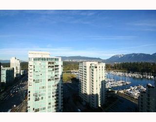 Photo 2: 1704 1710 BAYSHORE Drive in Vancouver: Coal Harbour Condo for sale in "BAYSHORE GARDENS" (Vancouver West)  : MLS®# V772805