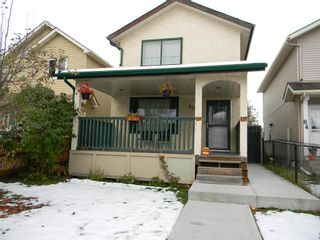 Photo 2: 88 Castlebrook Road NE in Calgary: Castleridge Detached for sale : MLS®# A2008589