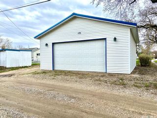 Photo 2: 167 Sixth Avenue North in Yorkton: Residential for sale : MLS®# SK907872