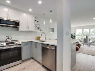 Photo 11: 605 1833 FRANCES Street in Vancouver: Hastings Condo for sale in "PANORAMA GARDENS" (Vancouver East)  : MLS®# R2707723