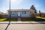 Main Photo: 6209 Hamilton Drive: Red Deer Detached for sale : MLS®# A2128319