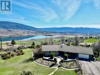 Photo 1: 6841 Raven Road in Vernon: House for sale : MLS®# 10309846