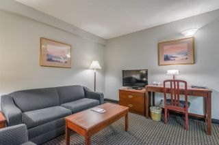 Photo 4: 314 838 HAMILTON Street in Vancouver: Downtown VW Condo for sale in "ROSEDALE ON ROBSON" (Vancouver West)  : MLS®# R2391016