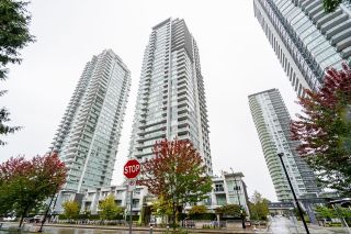 Photo 2: 310 6588 NELSON Avenue in Burnaby: Metrotown Condo for sale in "THE MET" (Burnaby South)  : MLS®# R2817729