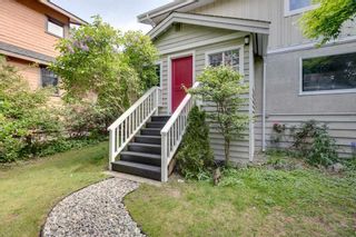 Photo 2: 38724 BUCKLEY Avenue in Squamish: Dentville House for sale in "Dentville" : MLS®# R2572436