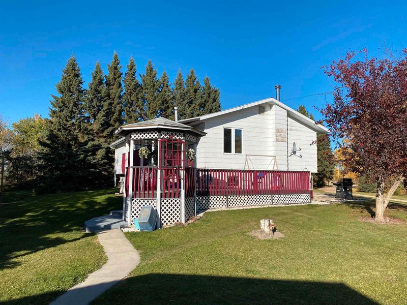 FEATURED LISTING: 450080 HWY 795 Rural Wetaskiwin County
