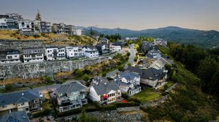 Photo 5: 2207 Spirit Ridge Dr in Langford: La Bear Mountain Single Family Residence for sale : MLS®# 963203