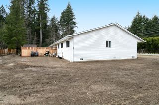 Photo 5: 2110 Lake Trail Rd in Courtenay: CV Courtenay City Full Duplex for sale (Comox Valley)  : MLS®# 869253