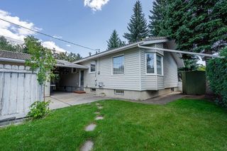 Photo 12: 5340 LA SALLE Crescent SW in Calgary: Lakeview Detached for sale : MLS®# C4266612