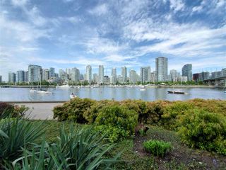 Photo 2: 113 1859 SPYGLASS Place in Vancouver: False Creek Condo for sale in "San Remo Court" (Vancouver West)  : MLS®# R2455920