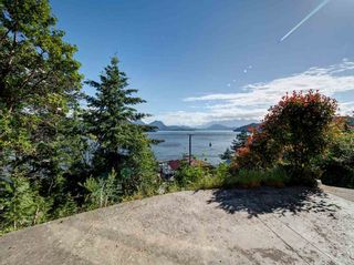 Photo 19: 393 SKYLINE Drive in Gibsons: Gibsons & Area House for sale in "The Bluff" (Sunshine Coast)  : MLS®# R2272922