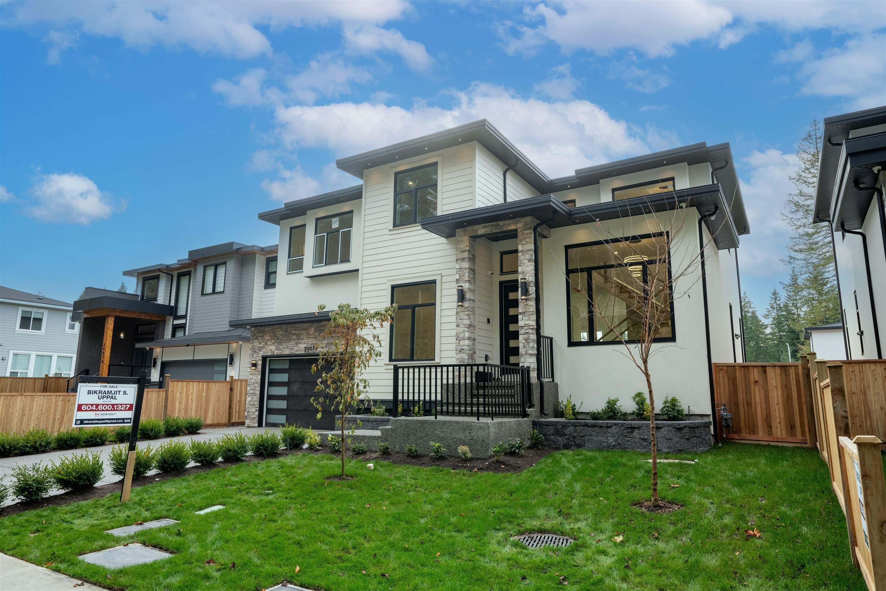 Main Photo: 20070 27A Avenue in Langley: Brookswood Langley House for sale : MLS®# R2832881