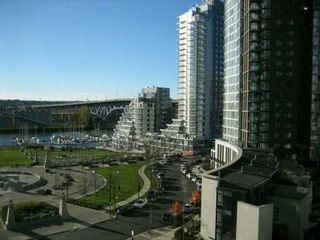 Photo 2: 805 1438 RICHARDS ST in Vancouver: False Creek North Condo for sale in "AZURA I" (Vancouver West)  : MLS®# V562587