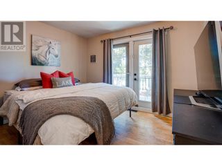 Photo 34: 2100 27 Crescent East Hill: Okanagan Shuswap Real Estate Listing: MLS®# 10302971