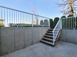 Photo 3: 3116 KINGS Avenue in Vancouver: Collingwood VE Townhouse for sale (Vancouver East)  : MLS®# R2569702