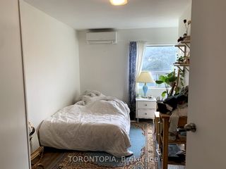 Photo 19: 3rd Flr 821-A Bloor Street W in Toronto: Palmerston-Little Italy House (3-Storey) for lease (Toronto C01)  : MLS®# C6813462